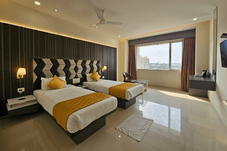 deluxe twin rooms, hotel rooms in Vadodara, hotel grand darshan